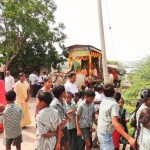 Villagers welcoming padayatris